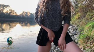Teen Gets Public Creampie By The Lake - Outdoors Springblooms